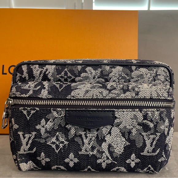 NWT Louis Vuitton Monogram Tapestry Outdoor Bumbag - Picture 8 of 12